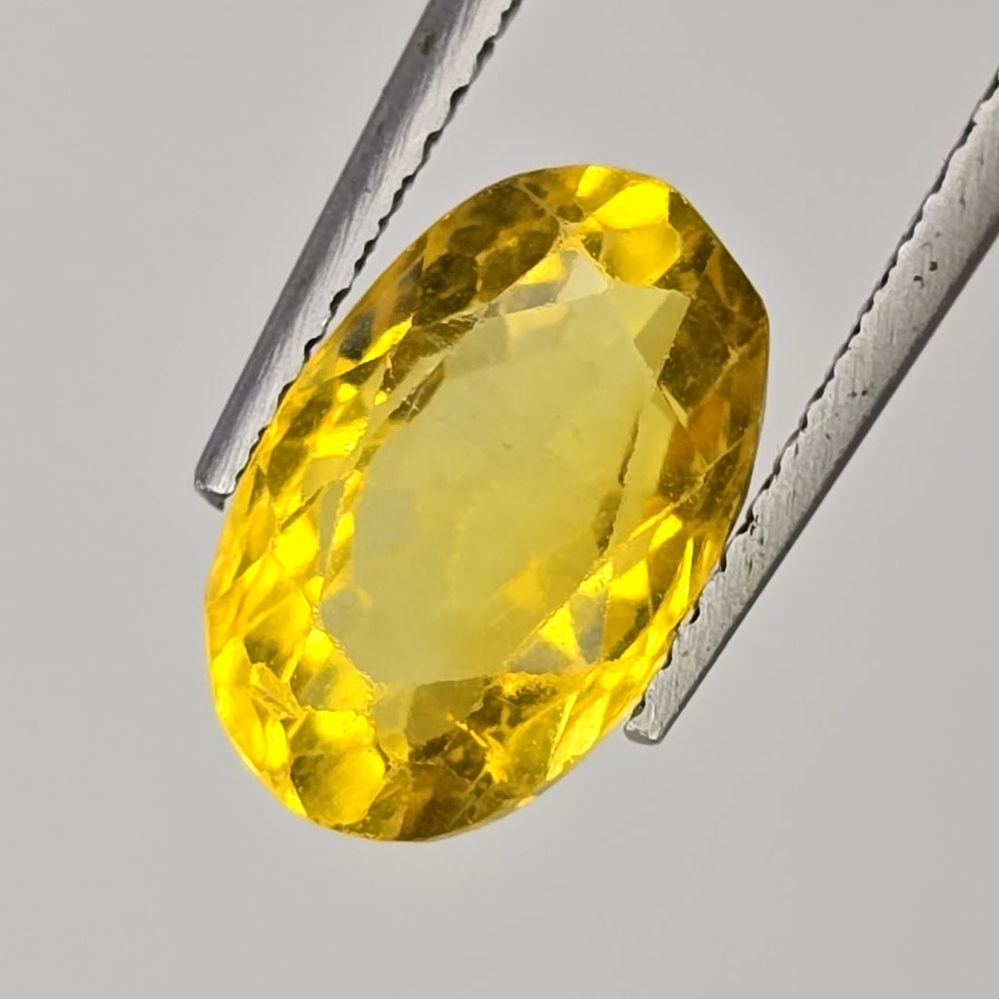 3.80 ct Natural Yellow Fluorite (1 of 2)