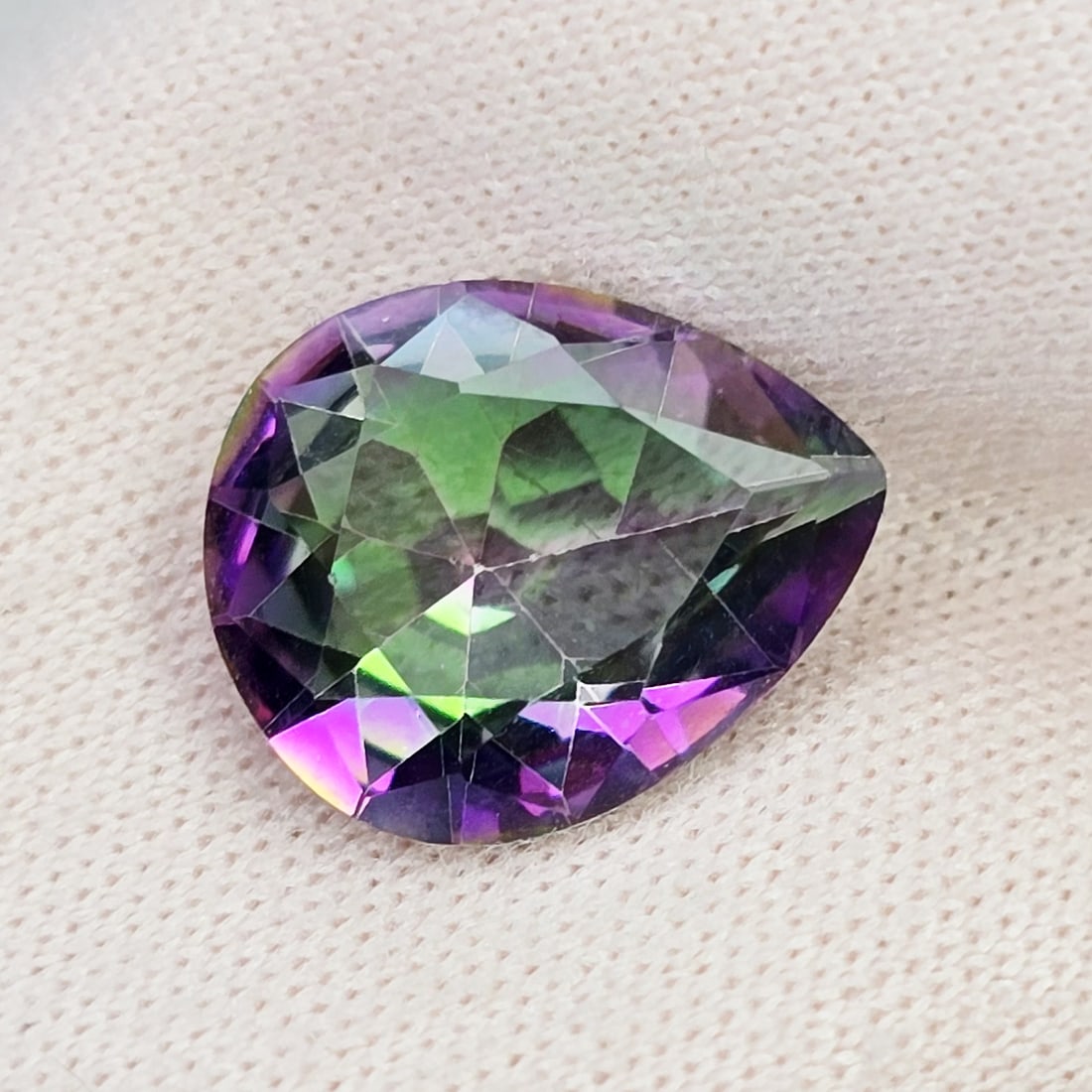 2.47 ct Rainbow Mystic Quartz (1 of 3)