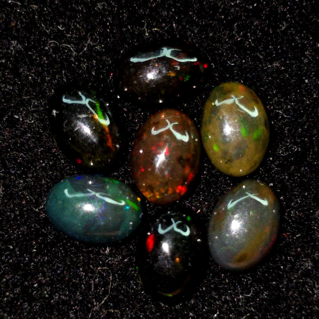 3.45 Ct "Play Of Colors" Natural Black Opal Set (1 of 4)