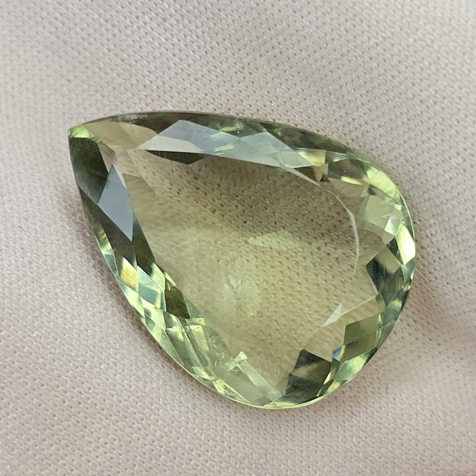 20.34 Ct "Top Quality" Natural Green Amethyst (1 of 3)