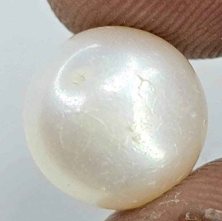 6.12 ct Natural Fresh Water Pearl: Gemstones: Natural Fresh Water Pearl /Carat Weights: 6.12 ct /Size or Dimensions: 10 X 10 mm Approx