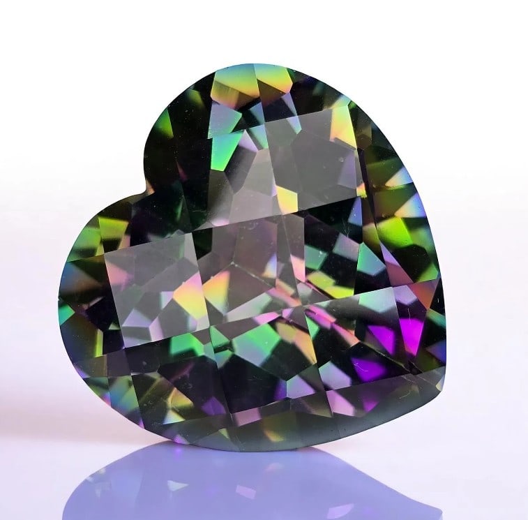 61.25 ct "Amazing Qulaity" Natural Rainbow Mystic Quartz: Gemstones: Natural Mystic Quartz /Carat Weights: 61.25 ct /Size or Dimensions: 26.20 X 25.70 X 18.68 mm /Treatment: Coated