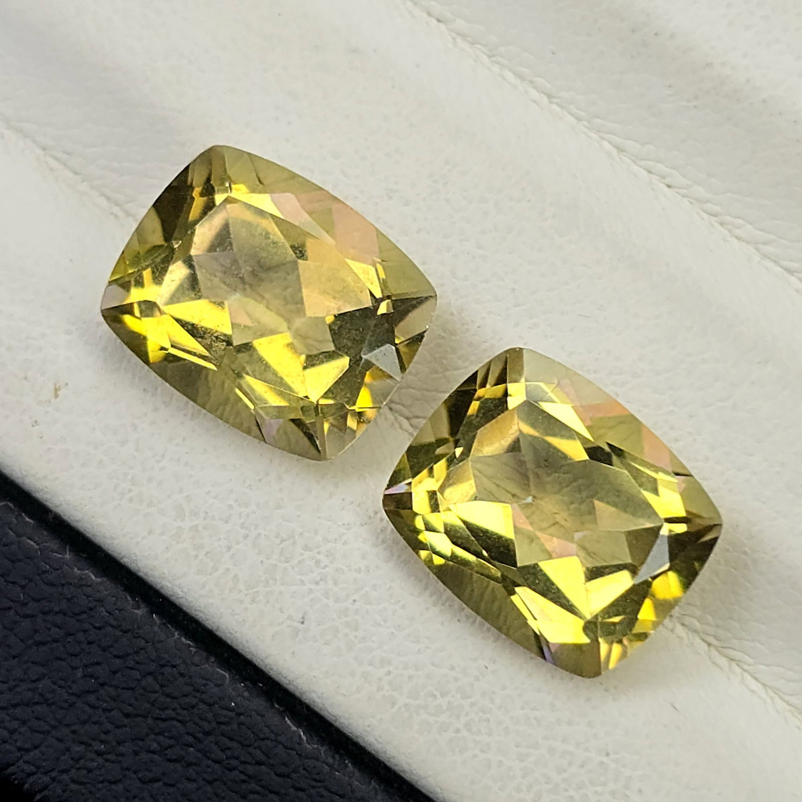 7.94 ct "Top Qulaity" Natural Yellow Mystic Quartz Pair (1 of 3)
