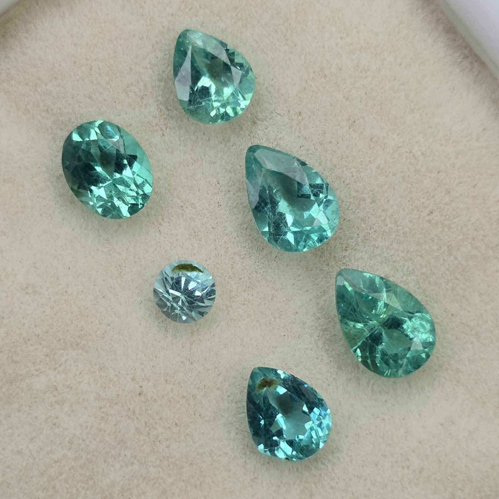 2.38 ct Natural Green Apatite Set (1 of 2)