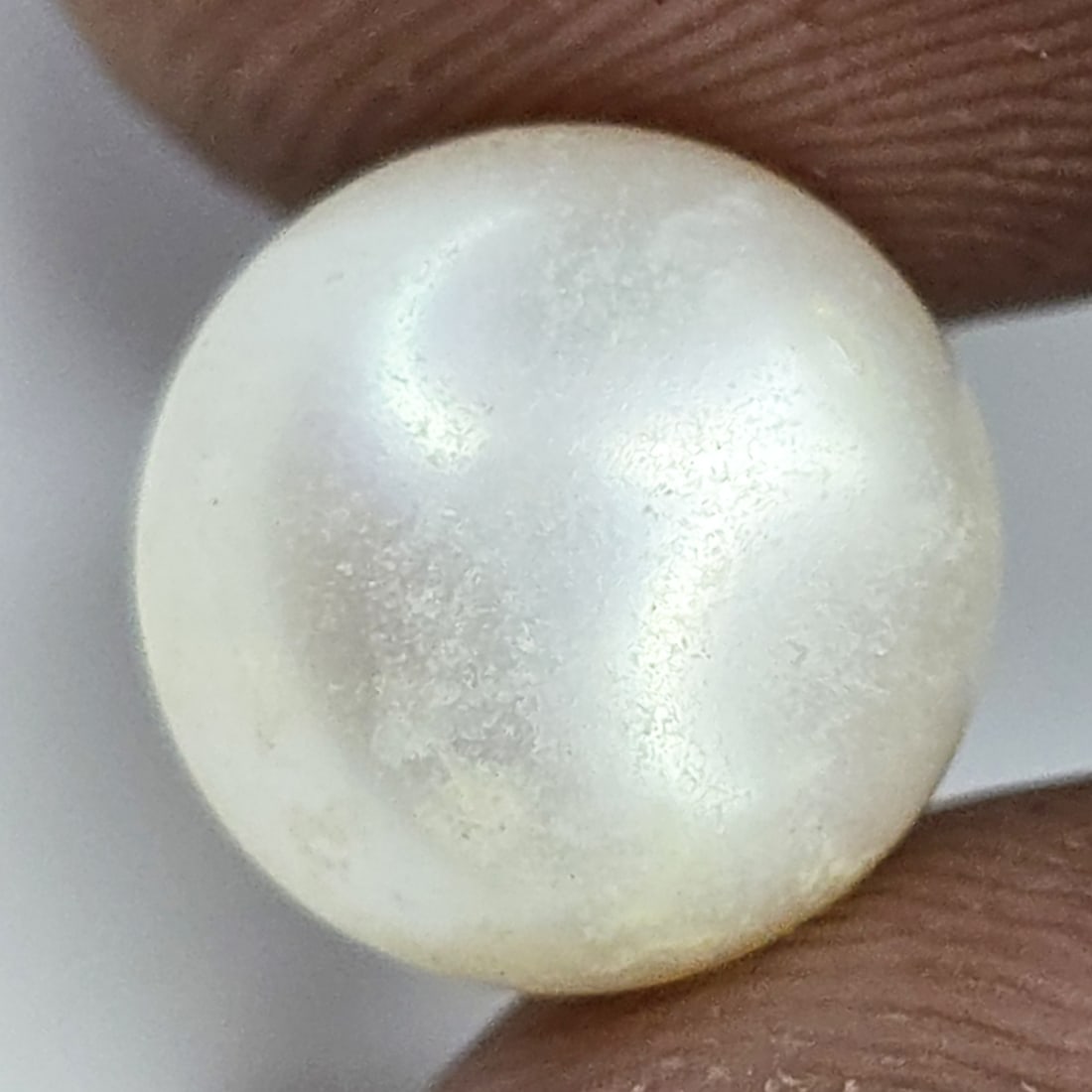 5.61 ct Natural Fresh Water Pearl (1 of 2)