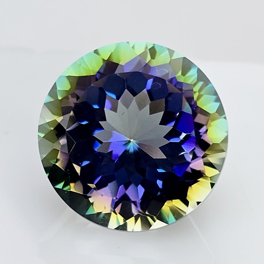 30.25 ct "Top Qulaity" Natural Rainbow Mystic Quartz (1 of 3)