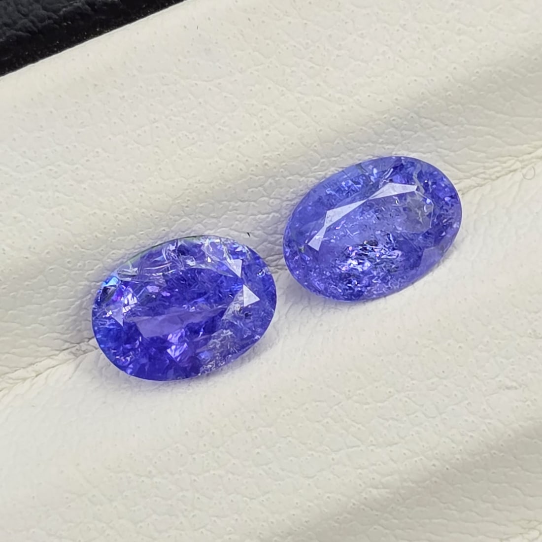 1.81 ct Natural Tanzanite Oval Pair (1 of 2)