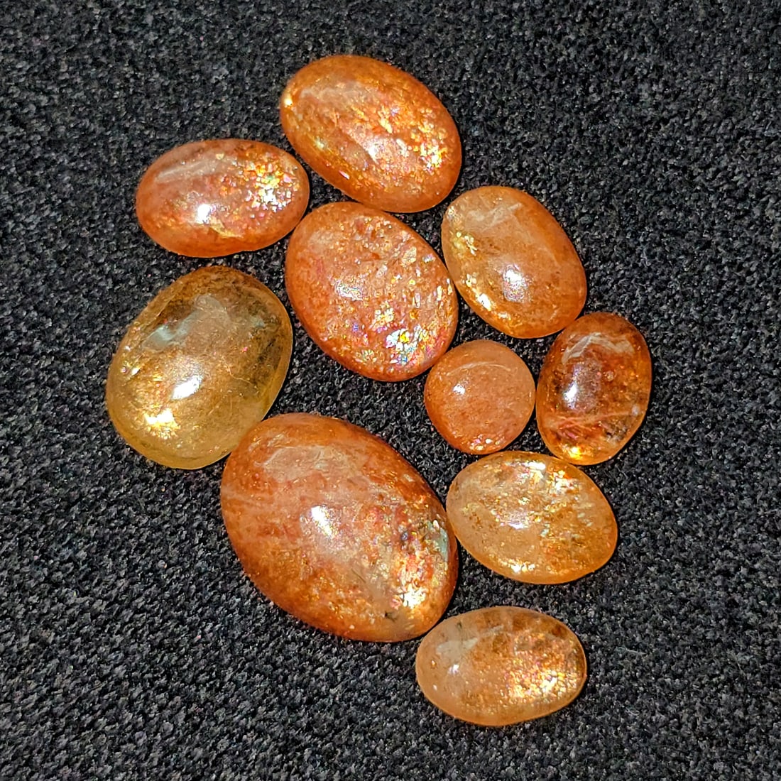 6.78 ct Natural Sunstone Set: Gemstones: Natural Sunstone /Carat Weights: 6.78 ct /Size or Dimensions: 4 X 3 To 10 X 7 mm Approx