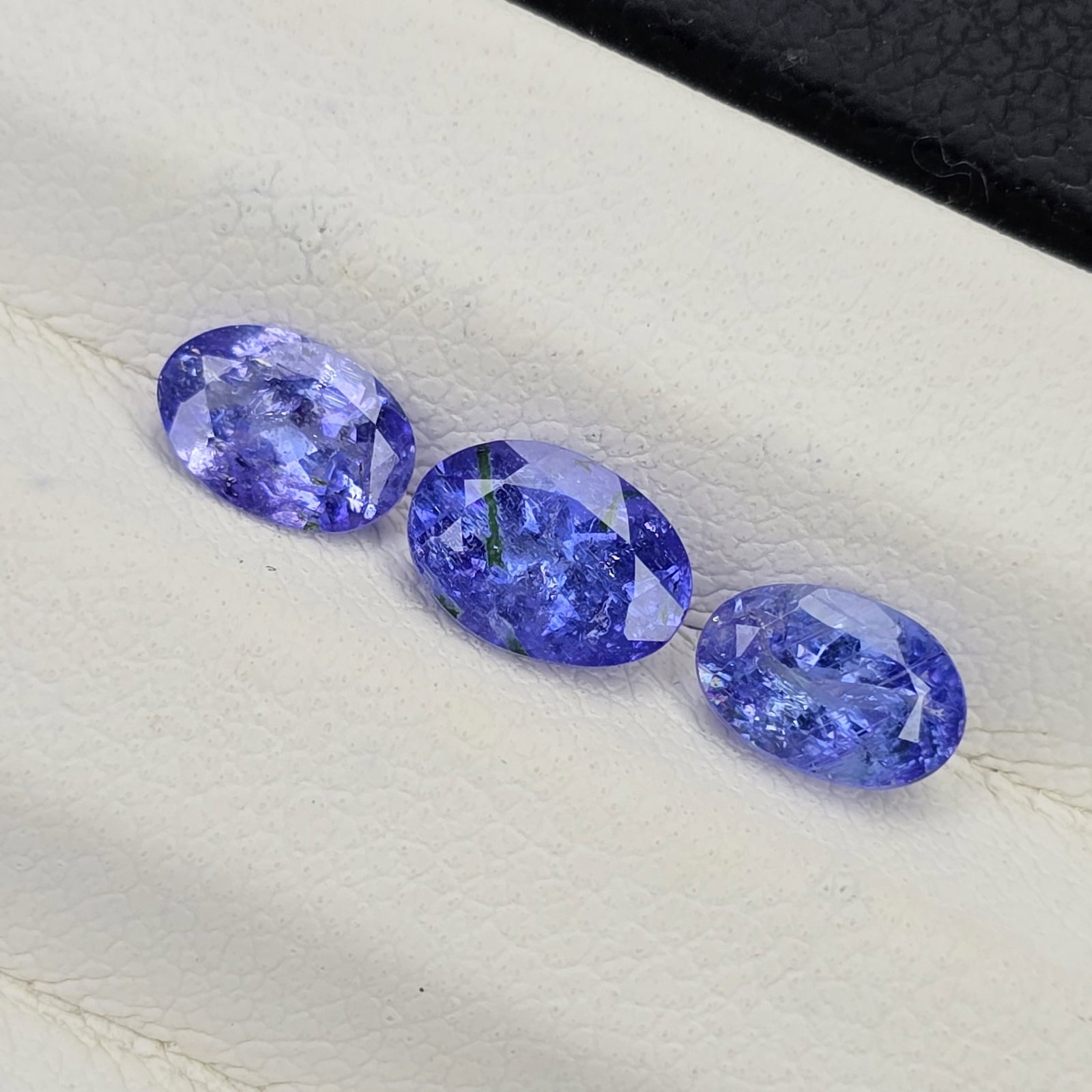 1.82 ct Natural Tanzanite Oval (1 of 3)
