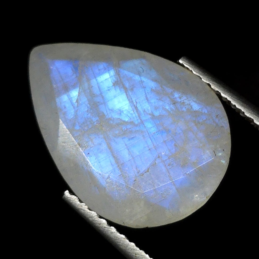 6.33 Ct Natural Royal Blue Moonstone Cut (1 of 3)