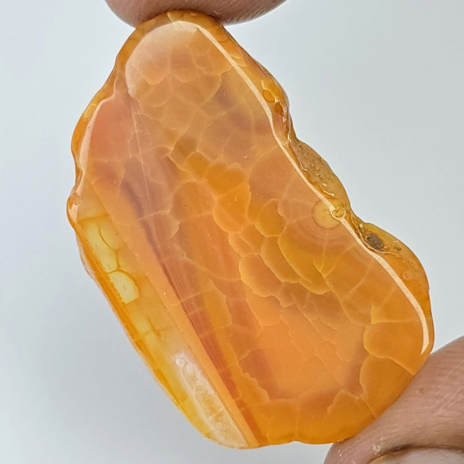 37.15 ct Natural Onyx Slice: Gemstones: Natual Onyx Slice /Carat Weights: 37.15 ct /Size or Dimensions: 35 X 22 X 5 mmTreatment: Color Dyed