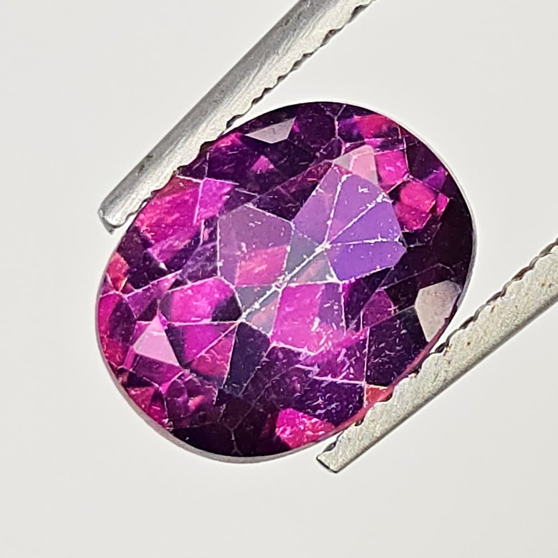 2.42 ct Natural Lulaby Mystic Topaz: Gemstones: Natural Mystic Topaz /Carat Weights: 2.42 ct /Size or Dimensions: 9 X 7 X 4.80 mm /Treatment: Coated