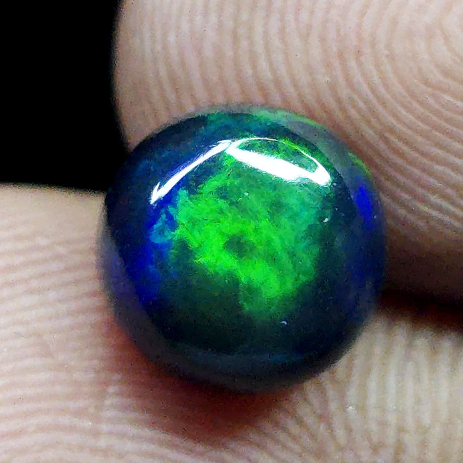1.62 Ct "Play Of Colors" Natural Black Opal: Gemstones: Natural Black Fire Opal /Carat Weights: 1.62 ct /Size or Dimensions: 8 X 8 mm Approx /Treatment: Heated