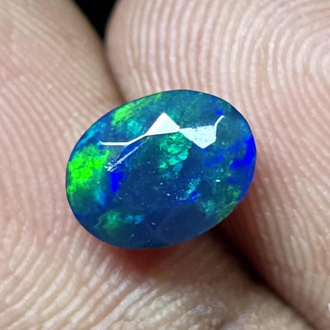 1 Ct "Play Of Colors" Natural Black Opal Cut: Gemstones: Natural Black Fire Opal /Carat Weights: 1 ct /Size or Dimensions: 8 X 6 mm Approx /Treatment: Heated