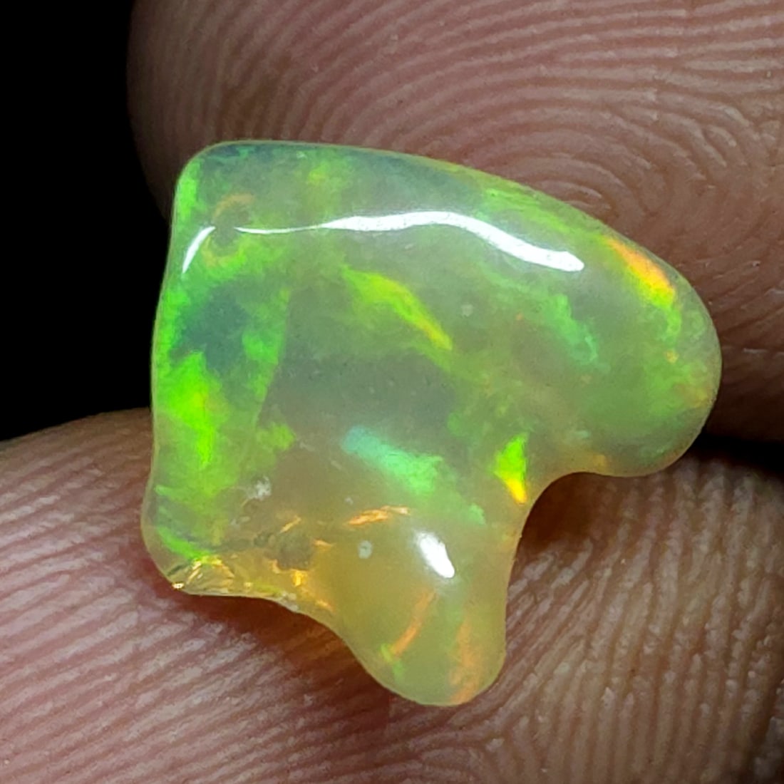 2.20 Ct Natural Ethiopian Fire Opal Rough: Gemstones: Natural Fire Opal /Carat Weights: 2.20 ct /Treatment: No