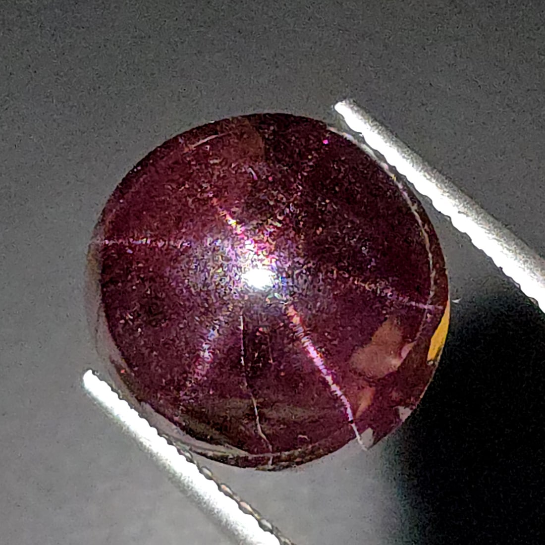 10.97 Ct Natural Star Garnet (1 of 3)