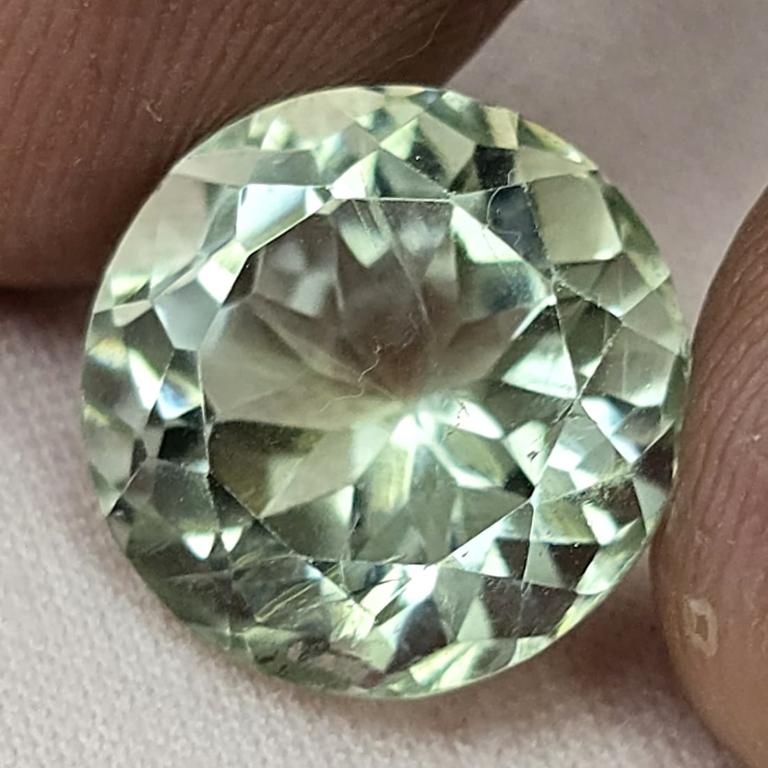 8.95 Ct "Top Quality" Natural Green Amethyst: Gemstones: Natural Green Amethyst /Carat Weights: 8.95 Ct /Size or Dimensions: 13 X 13 mm / Treatment: Heated