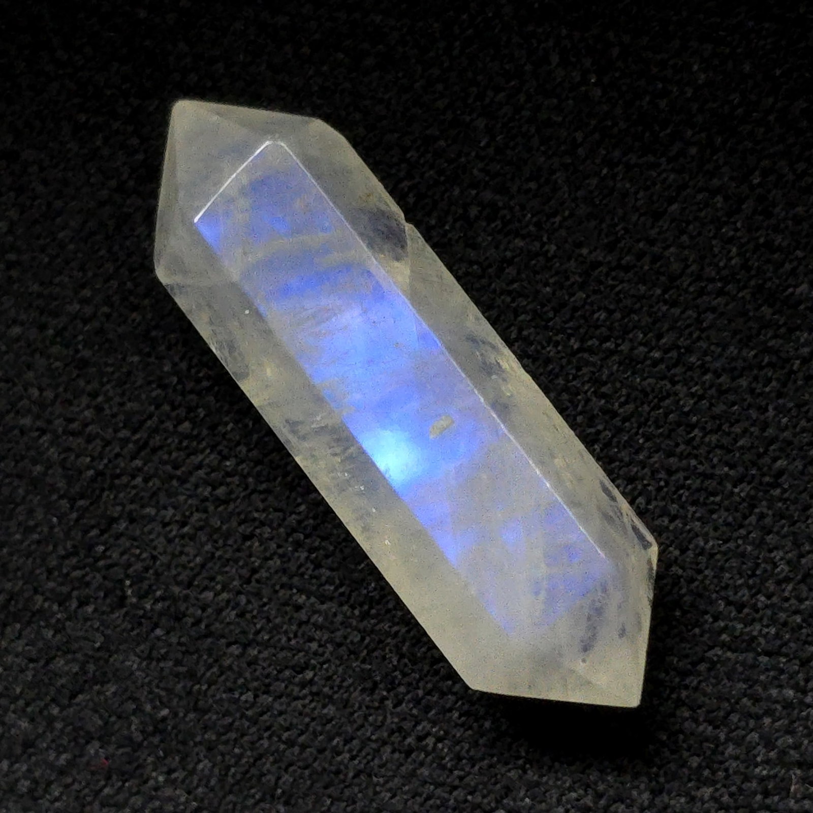 11.42 Ct Natural Royal Blue Moonstone Pencil (1 of 2)