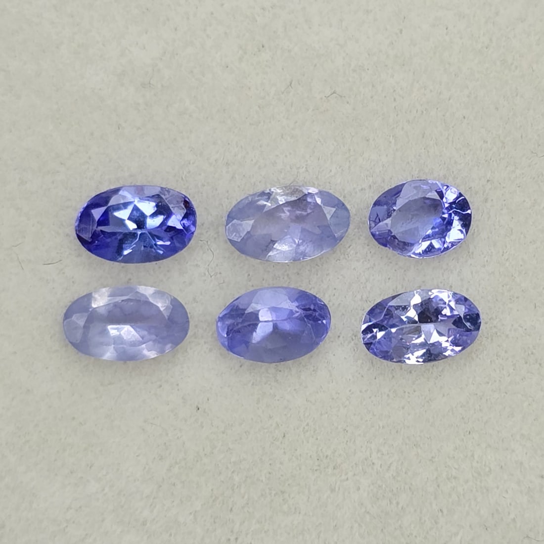 1.29 ct "Flawless" Natural Tanzanite Set (1 of 2)