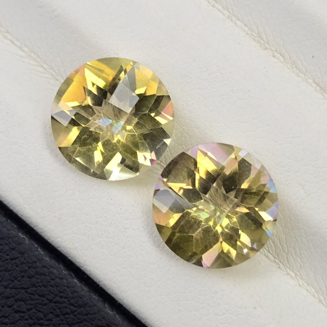6.13 ct "Top Qulaity" Natural Yellow Mystic Quartz Pair (1 of 4)