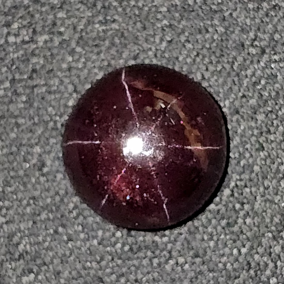 9.09 Ct Natural Star Garnet (1 of 4)