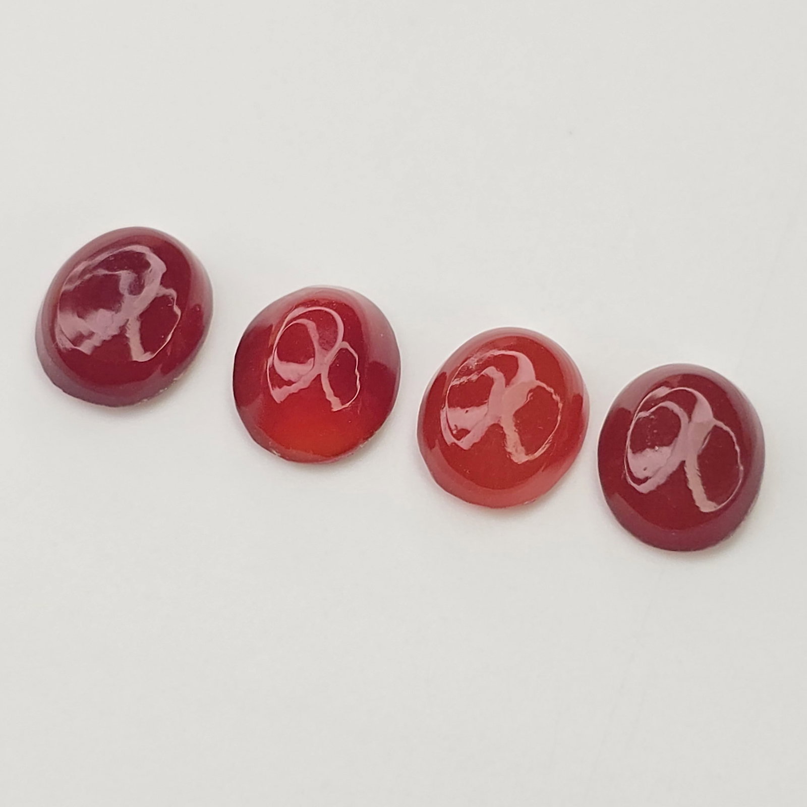 8.93 ct Natural Red Onyx Set: Gemstones: Natual Onyx /Carat Weights: 8.93 ct /Size or Dimensions: 10 X 8 mm Approx