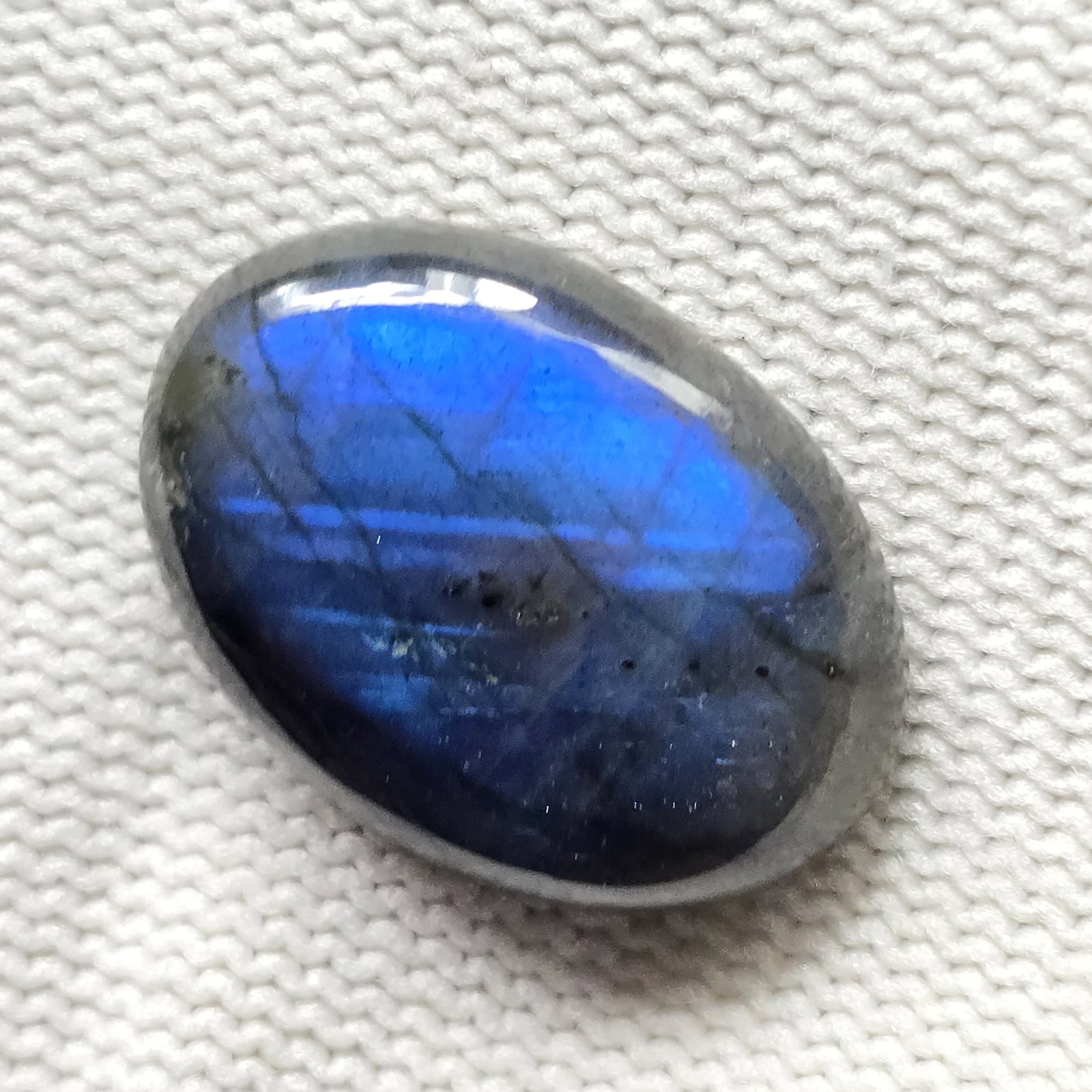 24.09 Ct Natural Blue Flash Labradorite (1 of 3)