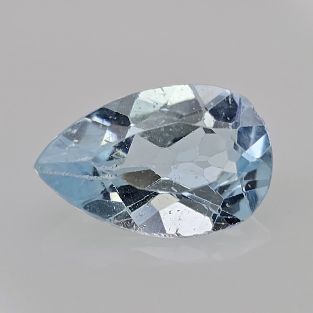 3.11 ct Natural Blue Topaz: Gemstones: Natural Blue Topaz /Carat Weights: 3.11 ct /Size or Dimensions: 12 X 8 X 4.80 mm /Treatment: Irradiated