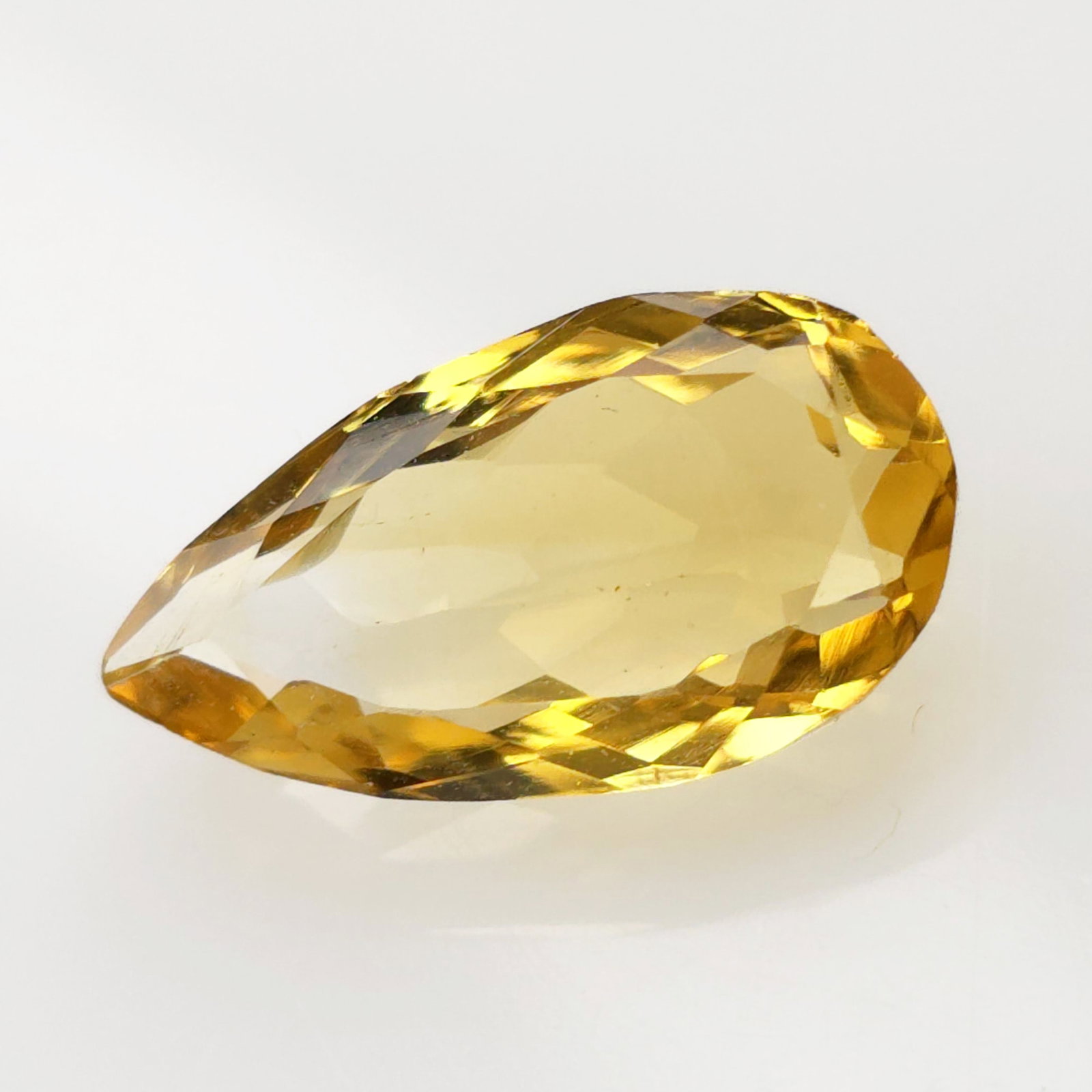 4.30 Ct Natural Citrine: Gemstones: Natural Citrine /Carat Weights: 4.30 Ct /Size or Dimensions: 15 X 8.50 X 5.40 mm Approx