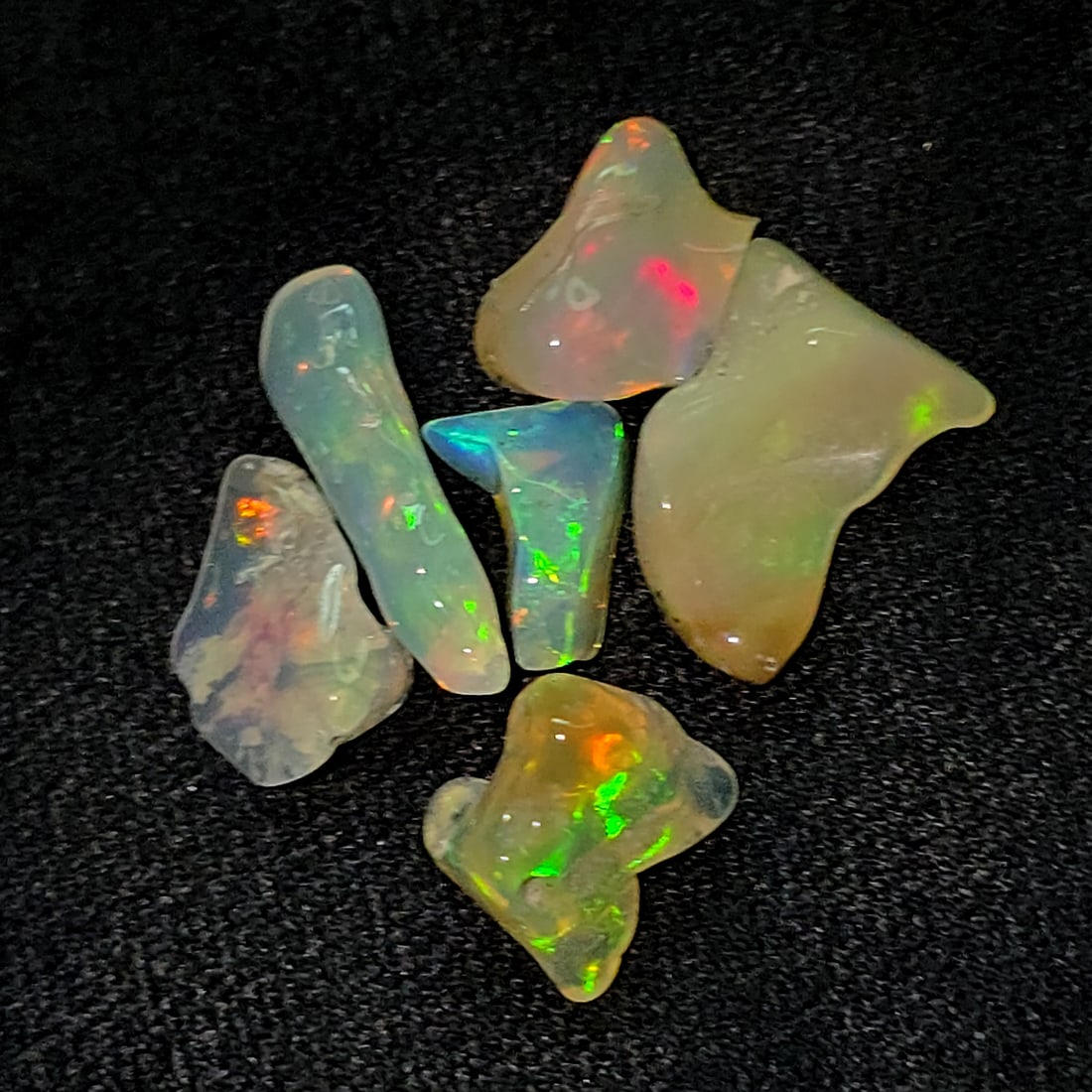 6.72 Ct Natural Ethiopian Fire Opal Rough: Gemstones: Natural Fire Opal /Carat Weights: 6.72 ct /Treatment: No