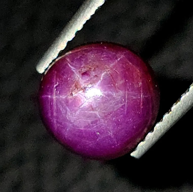 4.66 Ct Natural Star Ruby: Gemstones: Natural Sar Ruby /Carat Weights: 4.66 ct /Size or Dimensions: 8 X 7.90 X 6.30 mm /Treatment: Glass Filled