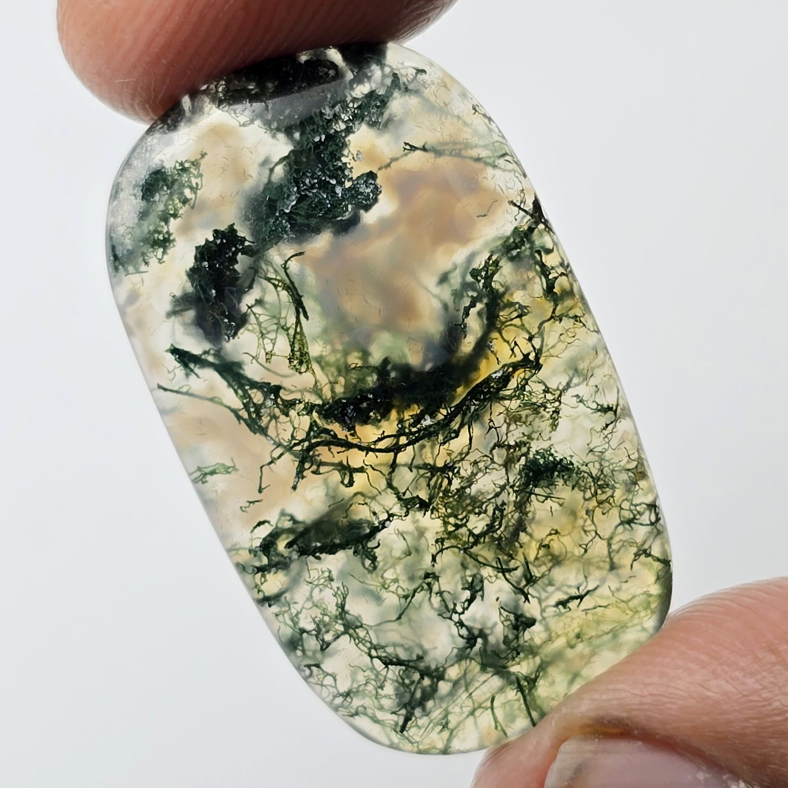 20.20 Ct Natural Moss Agate: Gemstones: Natural Moss Agate /Carat Weights: 20.20 ct /Size or Dimensions: 28 X 17 X 4.60 MM Approx