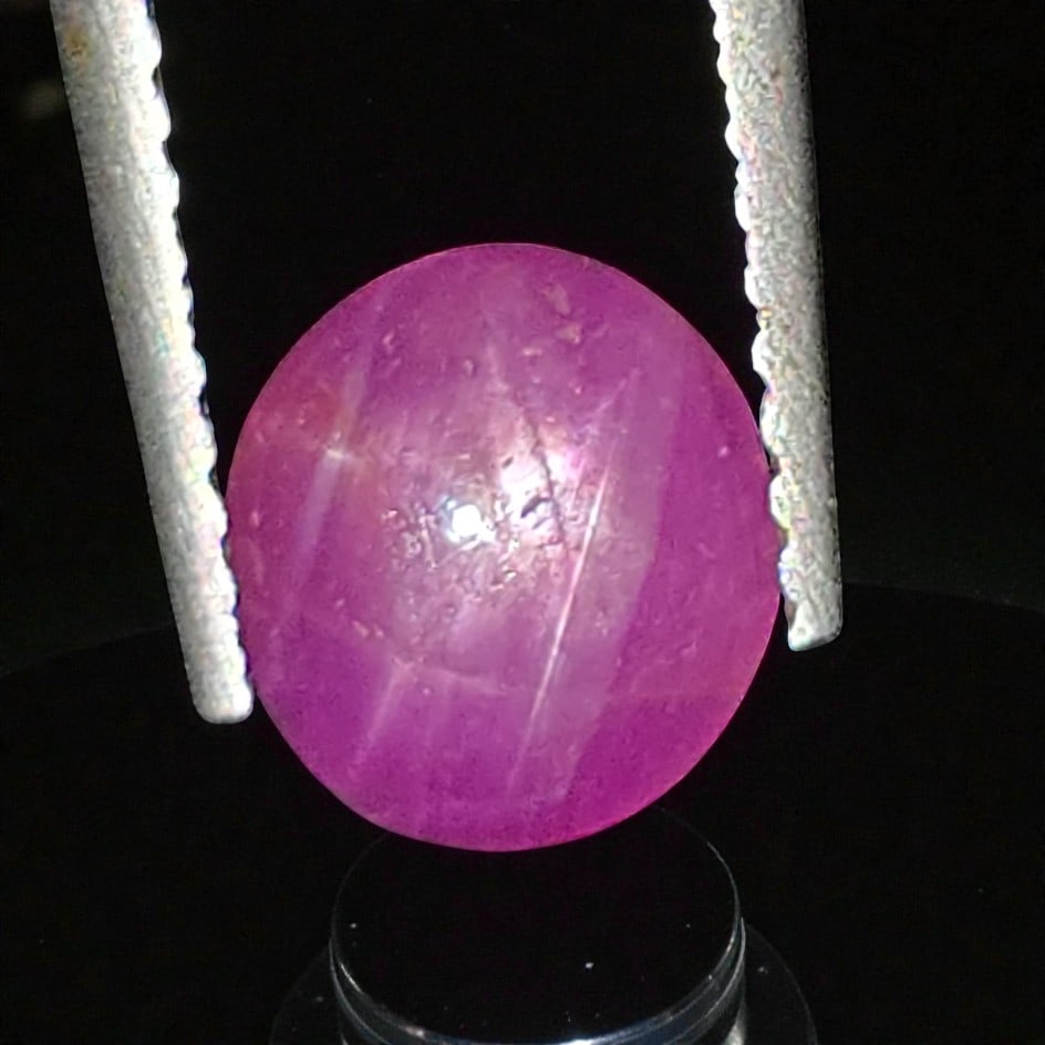1.29 Ct Natural Star Ruby (1 of 3)