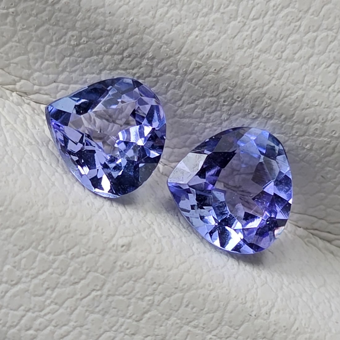 0.86 ct "Flawless" Natural Tanzanite Pair (1 of 3)