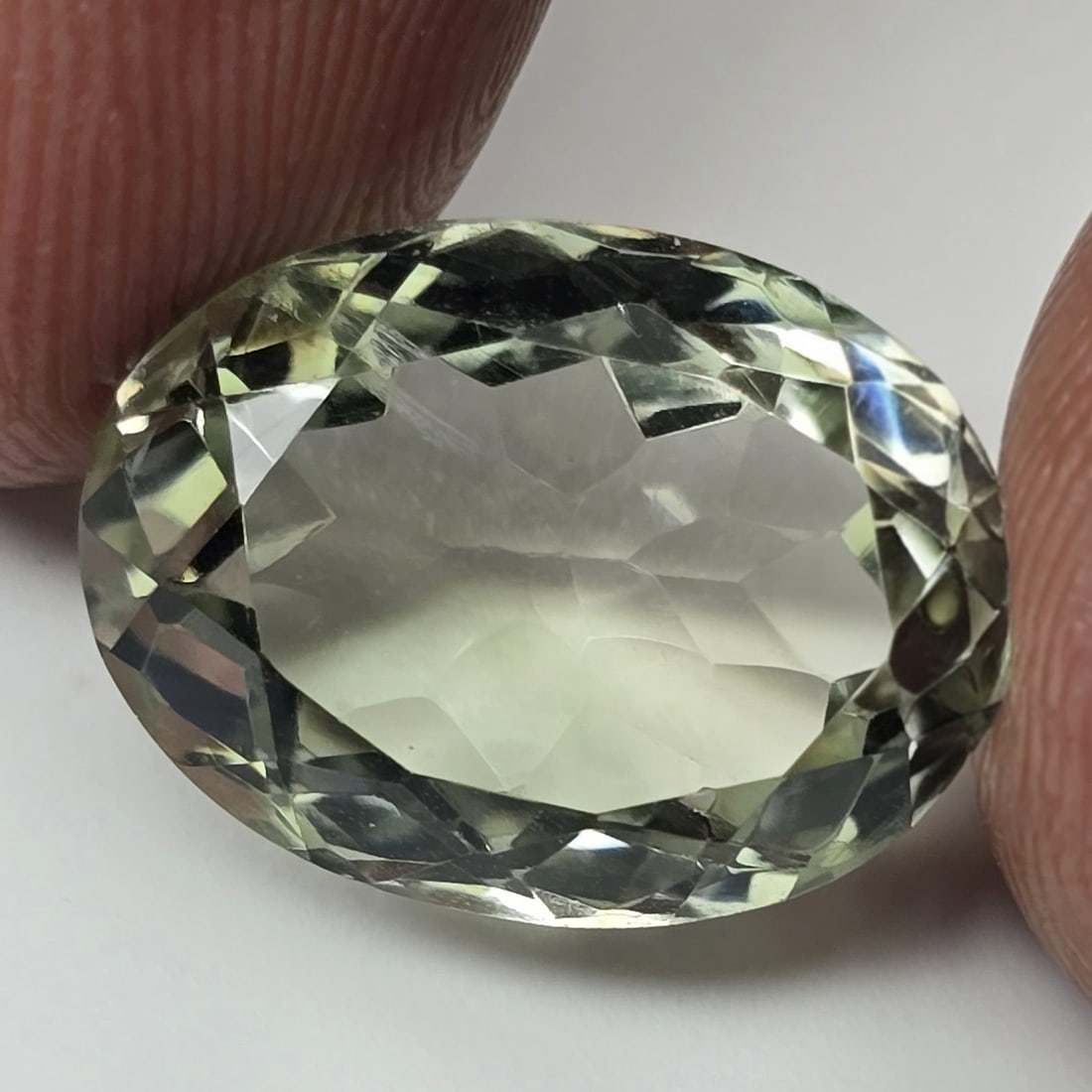 9.54 Ct "Top Quality" Natural Green Amethyst: Gemstones: Natural Green Amethyst /Carat Weights: 9.54 Ct /Size or Dimensions: 16 X 12 X 8 mm / Treatment: Heated