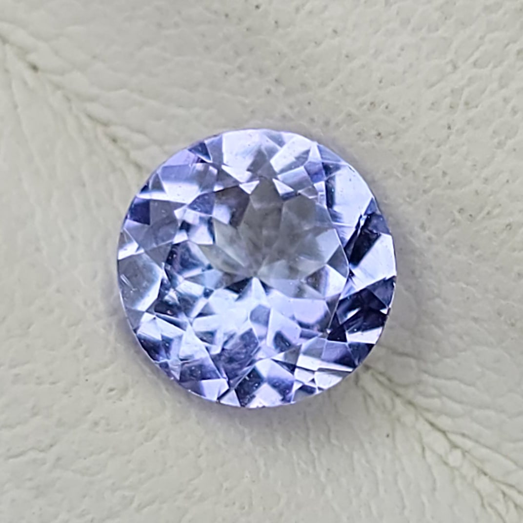 0.83 ct "Flawless" Natural Tanzanite (1 of 4)