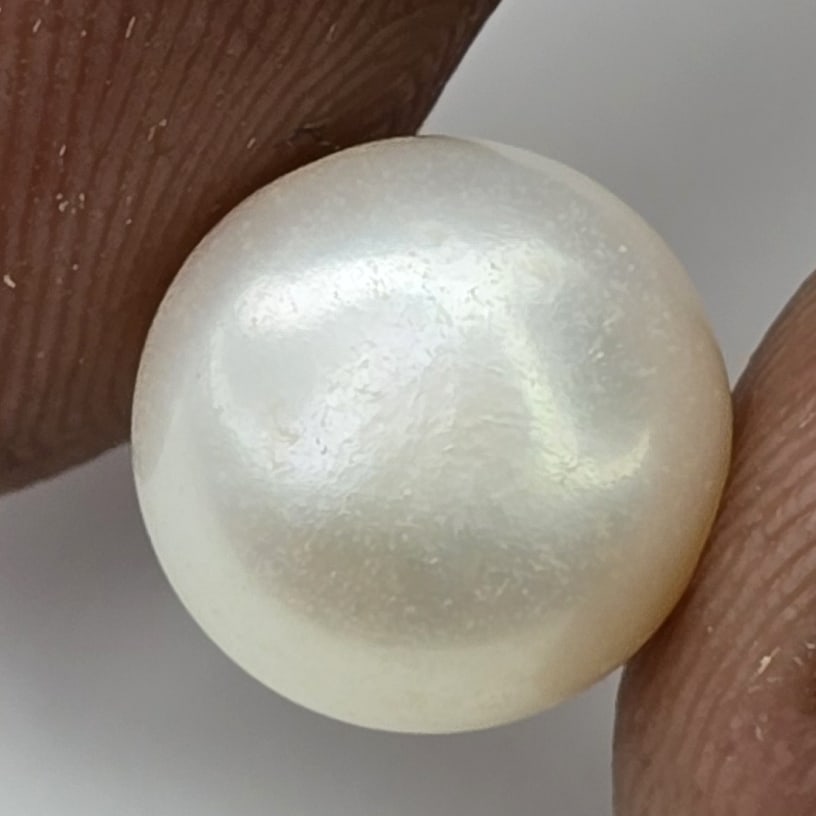 5.85 ct Natural Fresh Water Pearl (1 of 3)