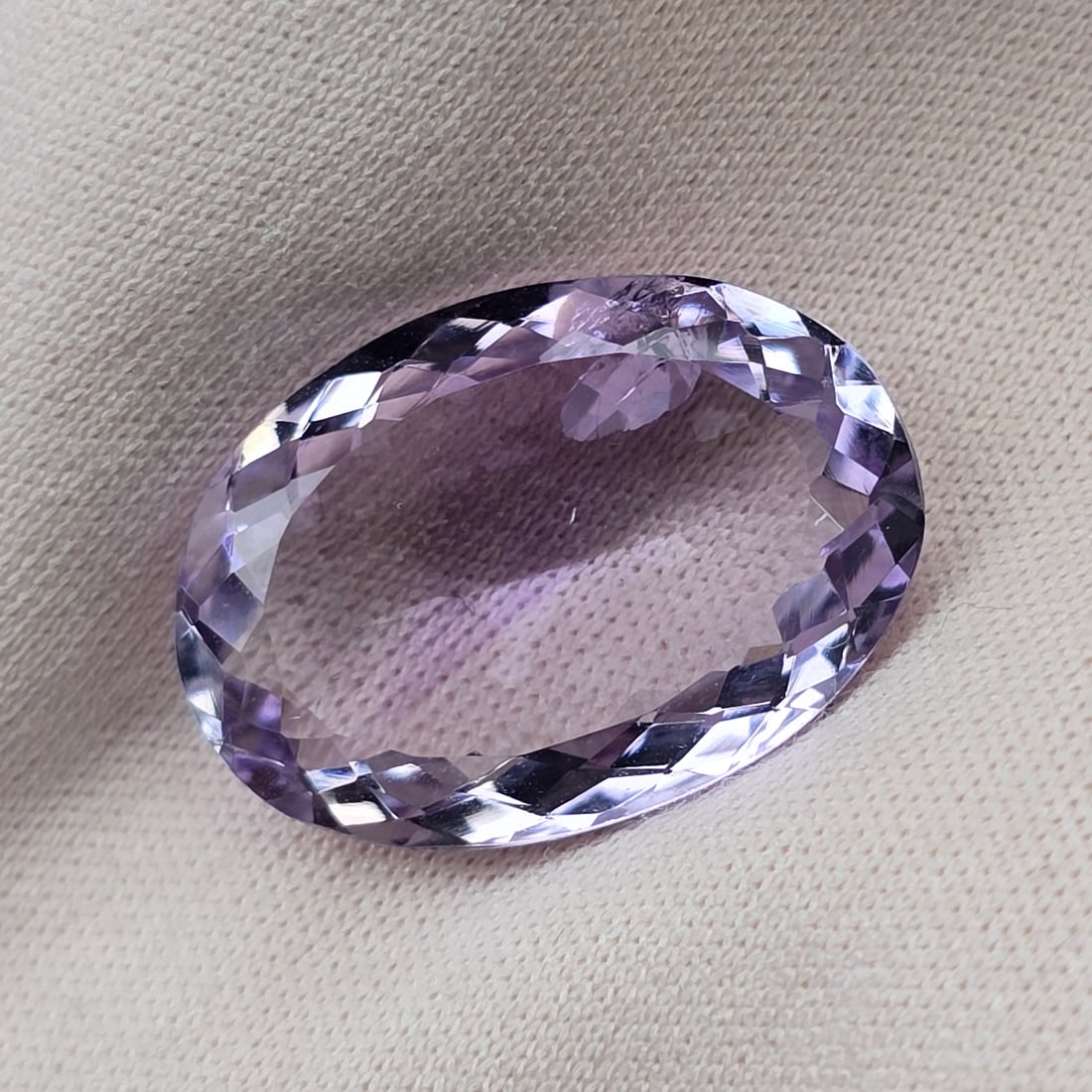 11.57 ct "Top Quality" Brazilian Natural Pink Amethyst: Gemstones: Natural Brazil Amethyst /Carat Weights: 11.57 ct /Size or Dimensions: 19.40 X 13.70 X 6.80 mm /Origin : Brazil
