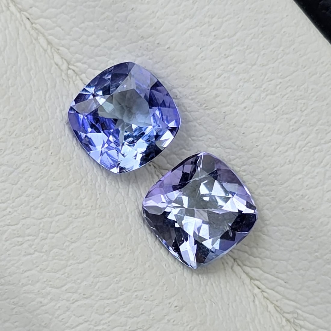 1.18 ct "Flawless" Natural Tanzanite Pair (1 of 3)