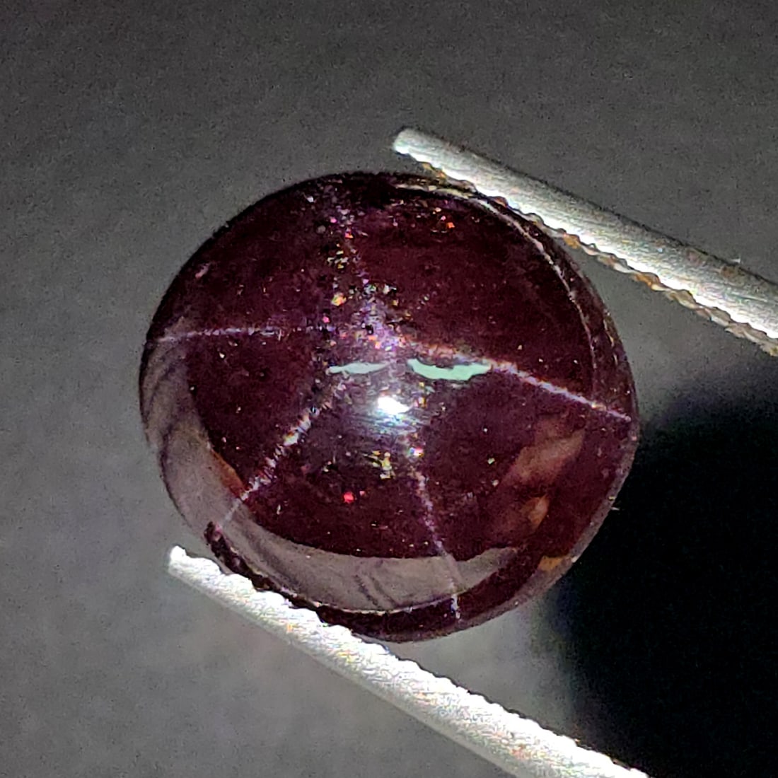 7.21 Ct Natural Star Garnet (1 of 4)