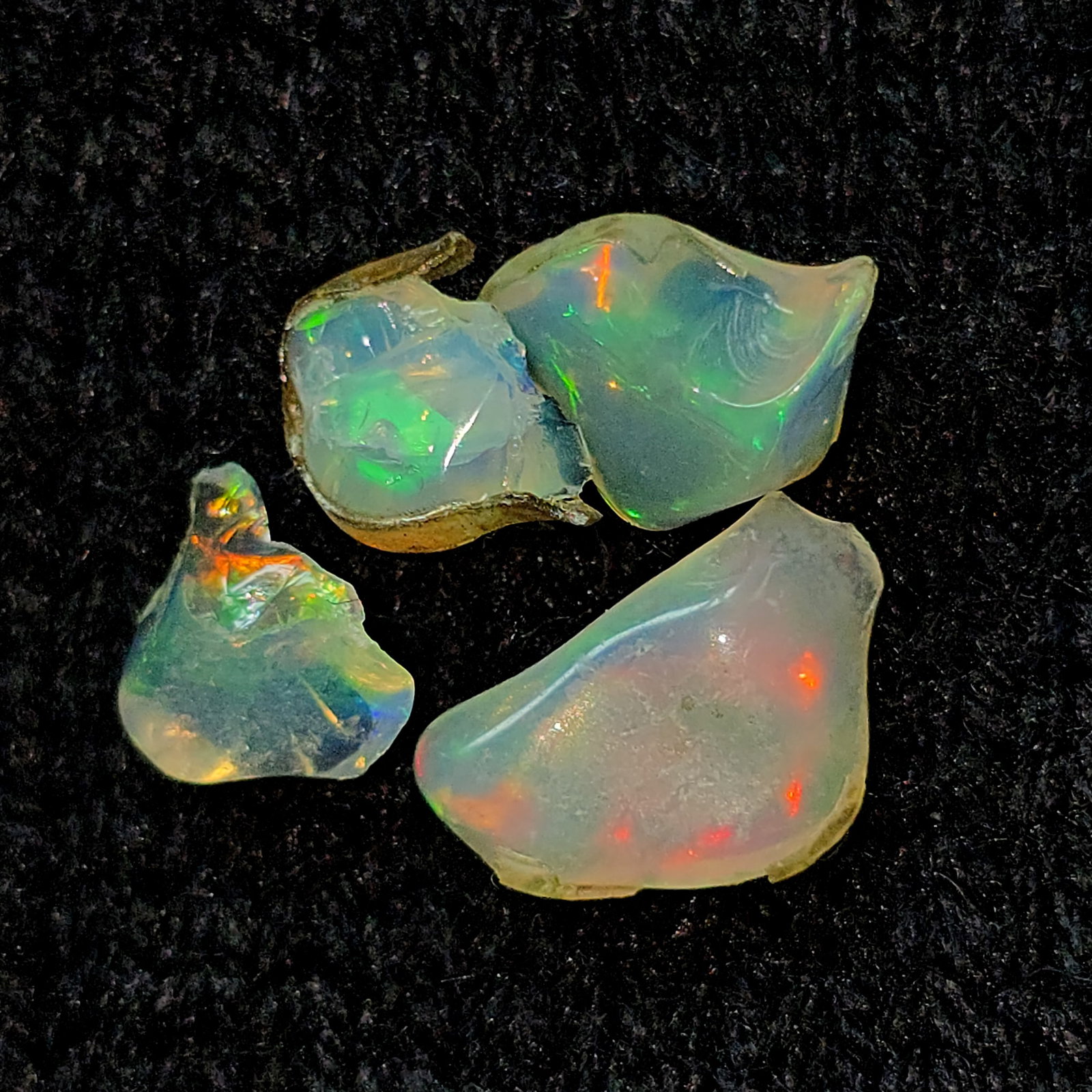 4.22 Ct Natural Ethiopian Fire Opal Rough: Gemstones: Natural Fire Opal /Carat Weights: 4.22 ct /Treatment: No