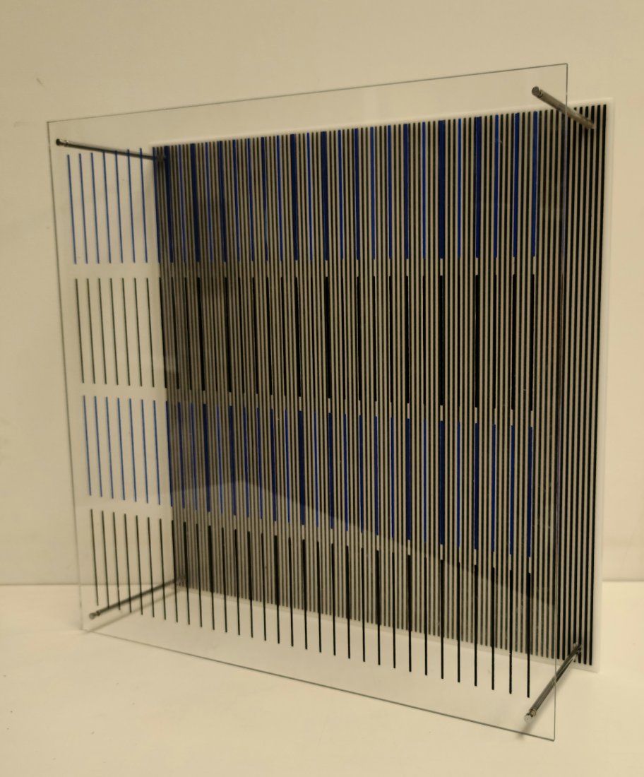 JESUS RAFAEL SOTO (Tes azules y negras 1979) (1 of 7)