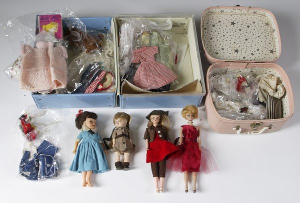 Vintage 1962 Barbie Doll With Case