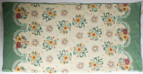 L.19/E20C.Antique Appliqued Floral Desigd. Quilt