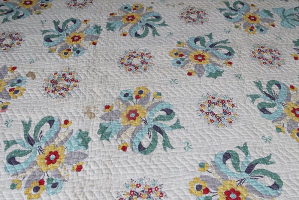 L.19/E20C.Antique Appliqued Floral Desigd. Quilt - 2