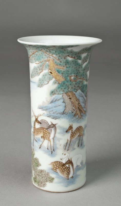 Finely Enameled Chinese Famille Rose Vase: Finely enameled vase depicting numerous deer, some with white spots, and two albino stags, amid a detailed mountainous landscape. Four character mark within two squares on underside. 5.75" H, 20th cen