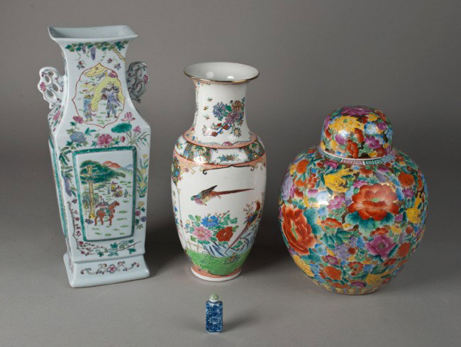 (4) Chinese Porcelain Articles: Includes a large four sided vase finely painted with village and warrior scenes, and two handles, four character mark within a square in iron red on underside. A large covered jar decorated with color
