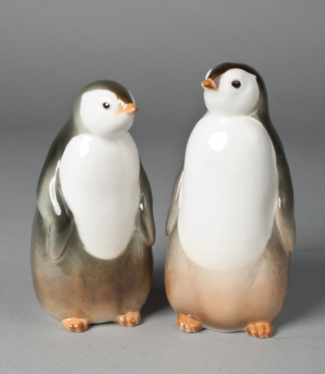 Pr. Of Lomonosov Russian Porcelain Penguins: One slightly larger, made by Lomonosov Porcelain Factory. Smaller marked on stamped with logo and Made in Russia. Tallest 6.25" H, excellent condition.