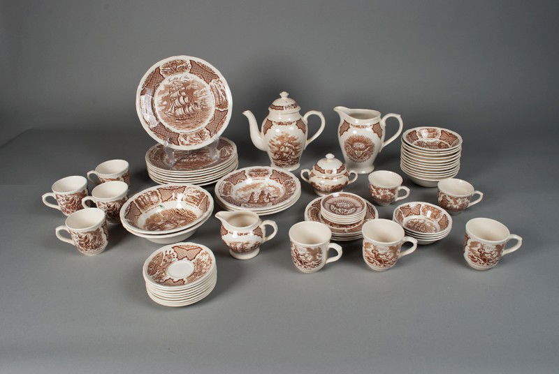 (61) Piece Alfred Meakin Staffordshire "Fair Winds": In the Fair Winds pattern in brown, includes 8 dinner plates, 2 serving bowls, 3 large soup bowls, 12 small soup bowls, 4 salad plates, 4 finger bowls, 8 coffee cups, 2 tea cups, 9 saucers, 5 tea bag
