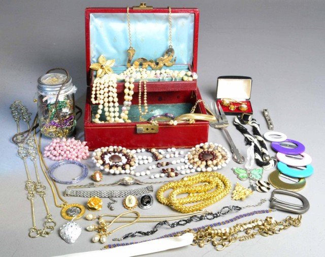LARGE LOT OF OLD COSTUME JEWELRY, ETC.: Two jewelry boxes, one jar, and one plastic bag containing a large variety of beaded, and metal, necklaces, pins, bracelets, earings, pocket, and wrist watches, including two Holmes & Edwards silver p